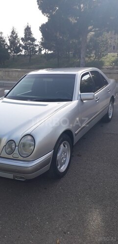 Mercedes E 280 1999, 267,000 km - 2.8 l - Gəncə