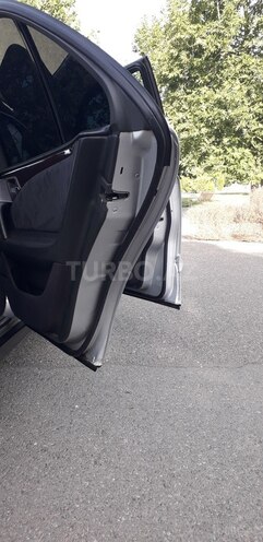 Mercedes E 280 1999, 267,000 km - 2.8 l - Gəncə