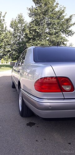 Mercedes E 280 1999, 267,000 km - 2.8 l - Gəncə