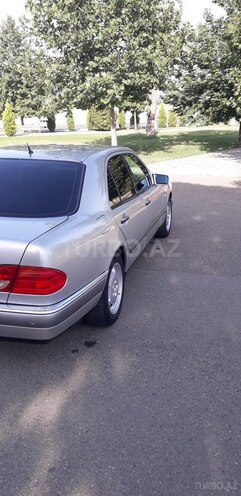 Mercedes E 280 1999, 267,000 km - 2.8 l - Gəncə