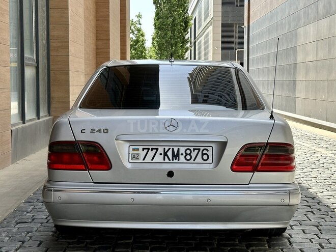 Mercedes E 240 2002, 125,000 km - 2.4 l - Bakı