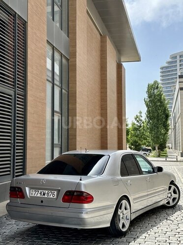 Mercedes E 240 2002, 125,000 km - 2.4 l - Bakı