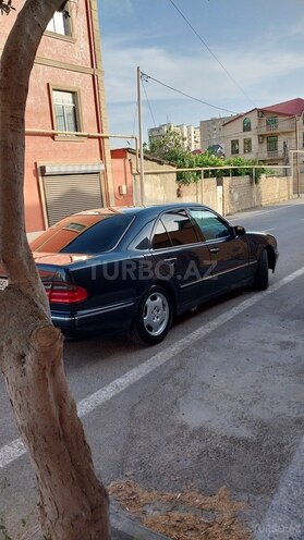 Mercedes E 240 2000, 427,000 km - 2.6 l - Bakı
