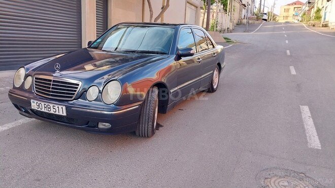 Mercedes E 240 2000, 427,000 km - 2.6 l - Bakı