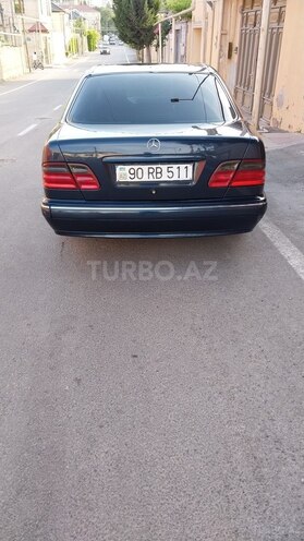 Mercedes E 240 2000, 427,000 km - 2.6 l - Bakı