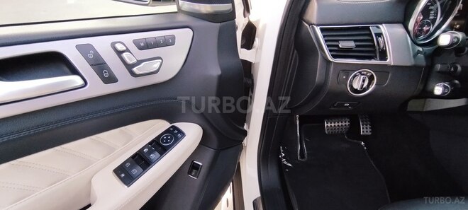 Mercedes  2015, 101,000 km - 3.0 л - Bakı