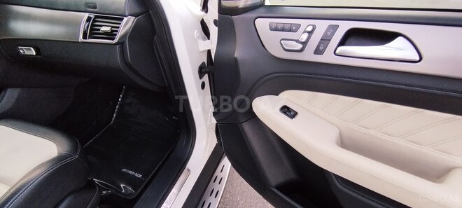 Mercedes  2015, 101,000 km - 3.0 л - Bakı