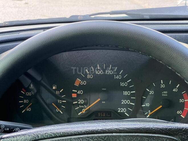 Mercedes C 220 1999, 852,600 km - 2.2 l - Sabirabad