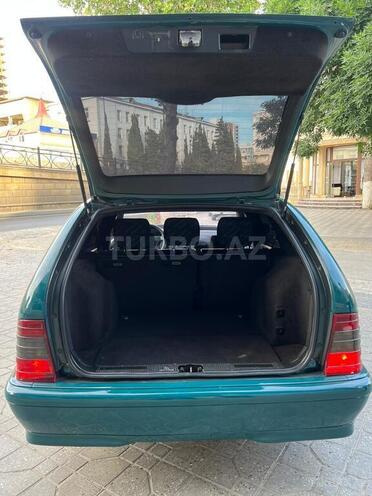 Mercedes C 220 1999, 852,600 km - 2.2 l - Sabirabad