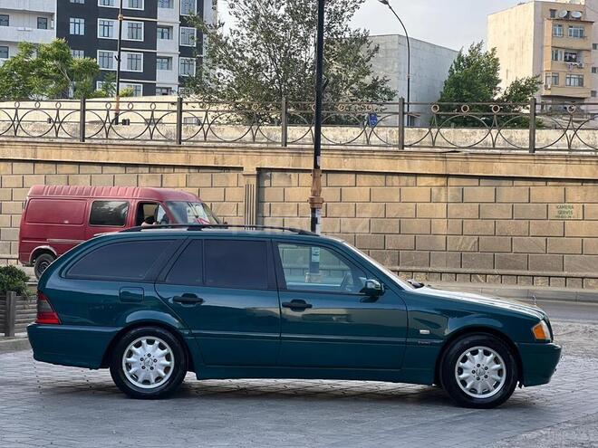 Mercedes C 220 1999, 852,600 km - 2.2 l - Sabirabad