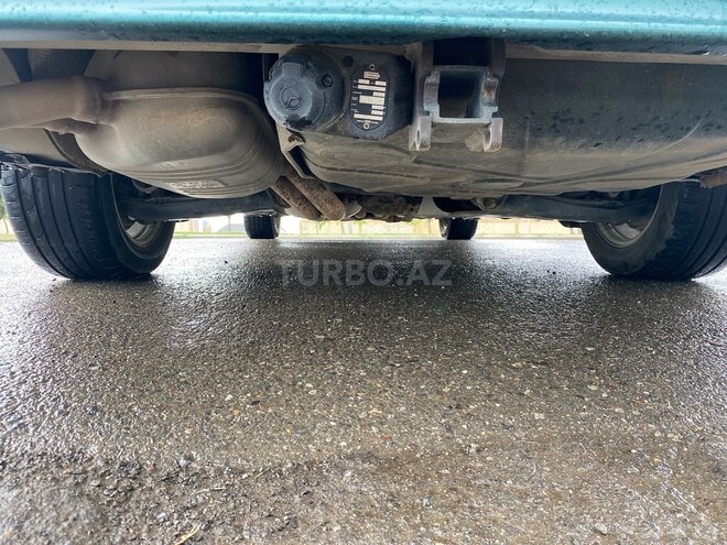 Mercedes E 280 1999, 356,000 km - 2.8 l - Gəncə