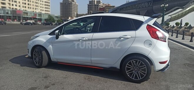 Ford Fiesta 2013, 259,000 km - 1.6 l - Bakı
