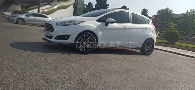 Ford Fiesta 2013, 259,000 km - 1.6 l - Bakı