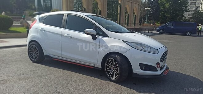 Ford Fiesta 2013, 259,000 km - 1.6 l - Bakı