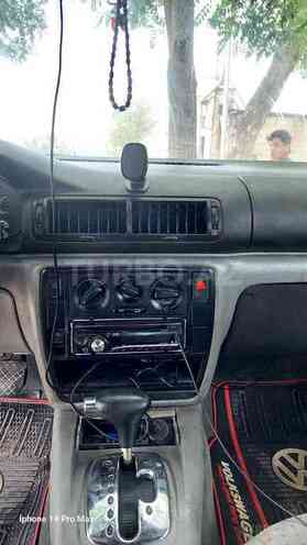 Volkswagen Passat 1998, 198,491 km - 1.8 l - Şamaxı