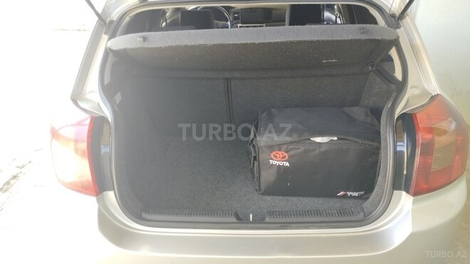 Toyota Corolla 2004, 321,415 km - 1.4 l - Bakı