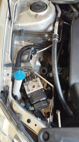 Toyota Corolla 2004, 321,415 km - 1.4 l - Bakı