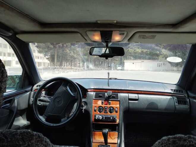 Mercedes E 230 1996, 295,000 km - 2.3 л - Sumqayıt