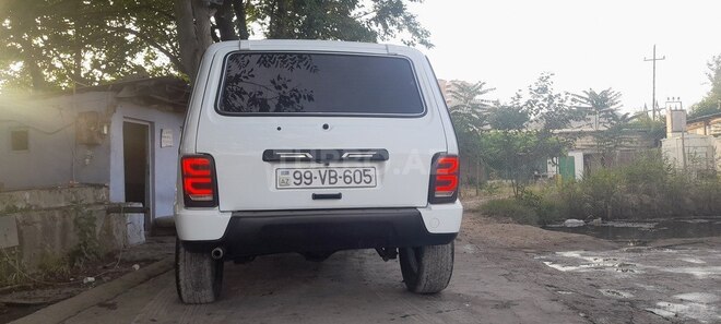 LADA (VAZ) Niva 2004, 100,000 km - 1.7 l - Bakı