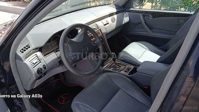 Mercedes E 240 2000, 298,304 km - 2.4 l - Bakı