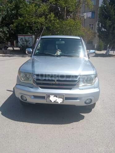 Mitsubishi Pajero io 2005, 167,570 km - 2.0 л - Sumqayıt