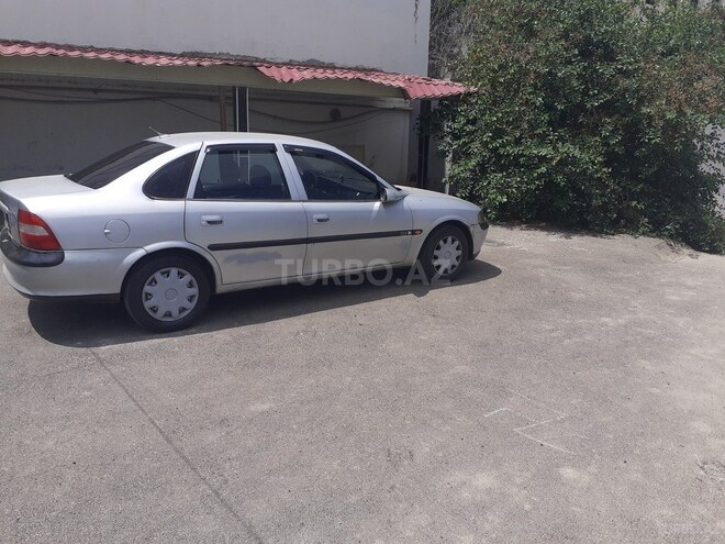 Opel Vectra 1995, 286,007 km - 1.6 л - Sumqayıt