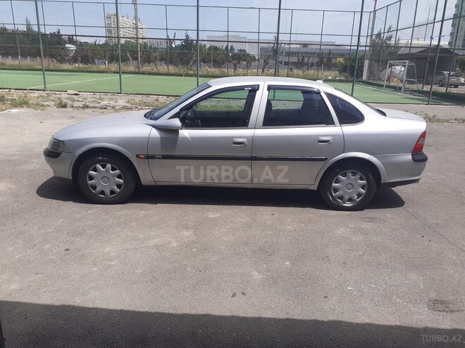 Opel Vectra 1995, 286,007 km - 1.6 л - Sumqayıt