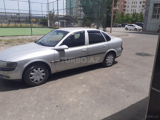 Opel Vectra 1995, 286,007 km - 1.6 л - Sumqayıt