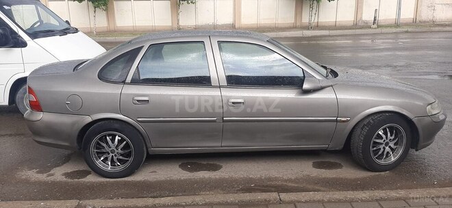 Opel Vectra 1999, 280,500 km - 1.8 l - Gəncə