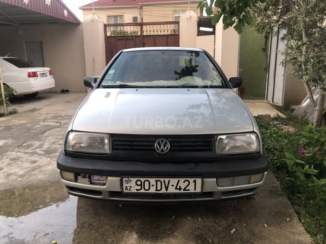 Volkswagen Golf 1994, 28,000 km - 1.8 l - Bakı