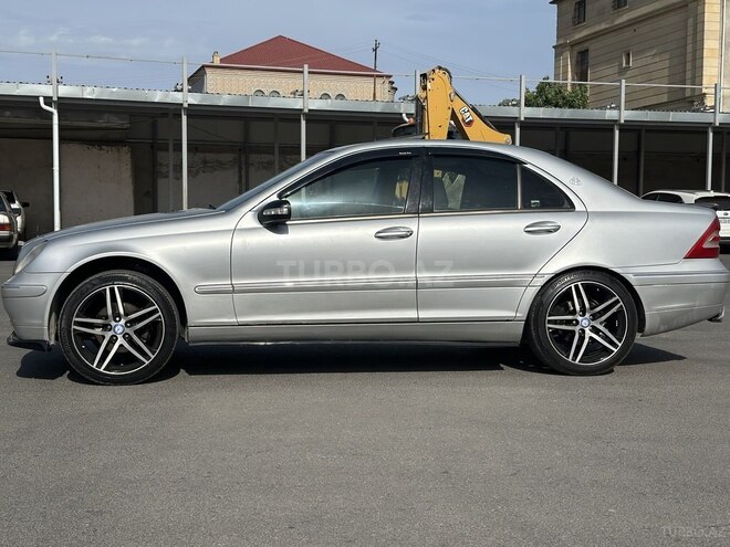 Mercedes C 240 2001, 183,000 km - 2.4 l - Bakı