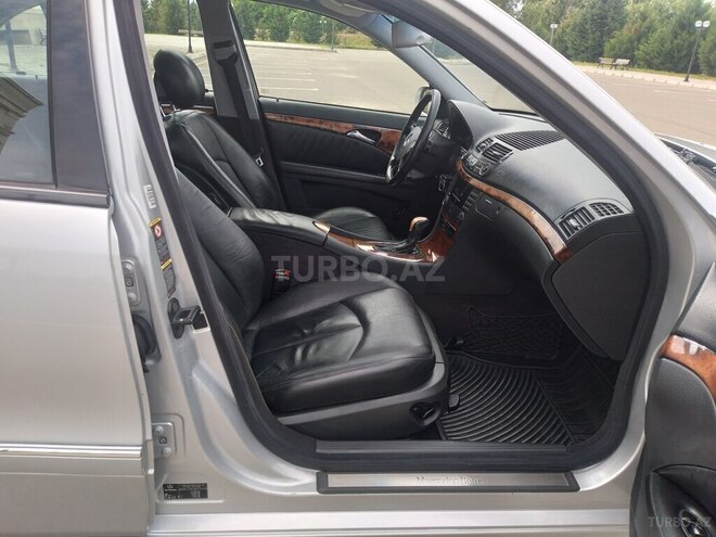 Mercedes E 240 2002, 180,000 km - 2.4 l - Mingəçevir