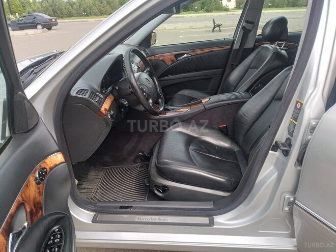 Mercedes E 240 2002, 180,000 km - 2.4 l - Mingəçevir