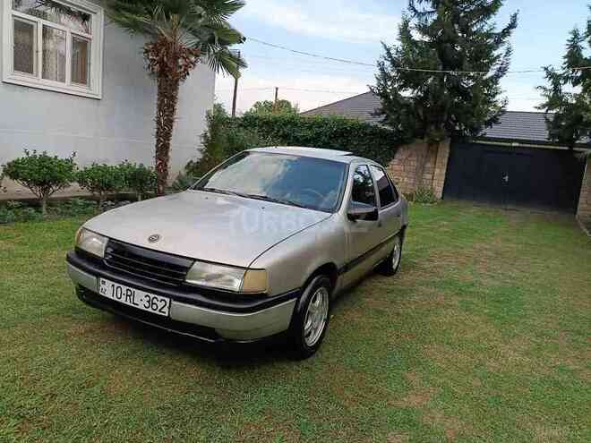 Opel Vectra 1992, 390,000 km - 1.8 l - Zaqatala