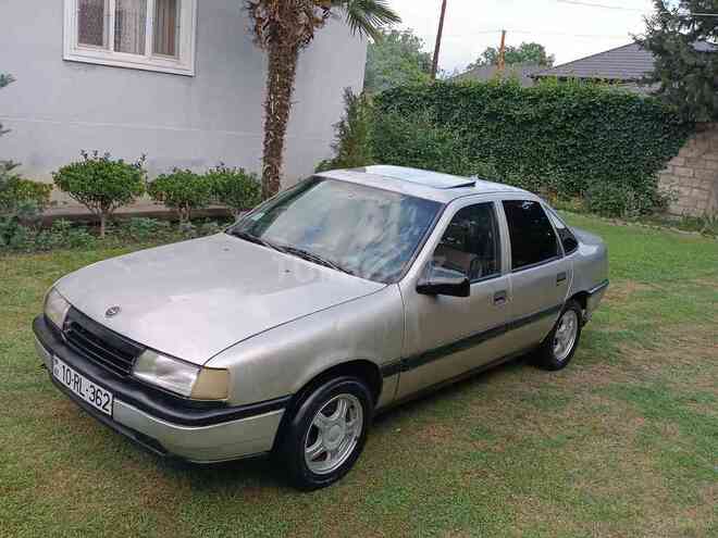 Opel Vectra 1992, 390,000 km - 1.8 l - Zaqatala