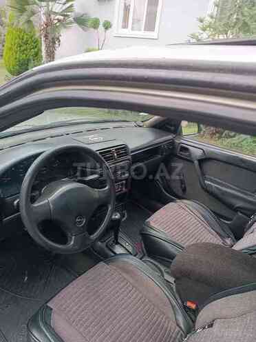 Opel Vectra 1992, 390,000 km - 1.8 l - Zaqatala