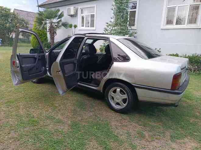 Opel Vectra 1992, 390,000 km - 1.8 l - Zaqatala
