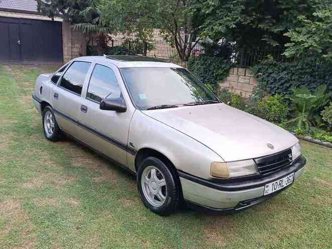 Opel Vectra 1992, 390,000 km - 1.8 l - Zaqatala
