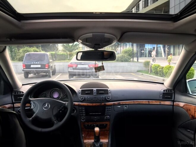 Mercedes E 240 2002, 264,000 km - 2.4 l - Mingəçevir