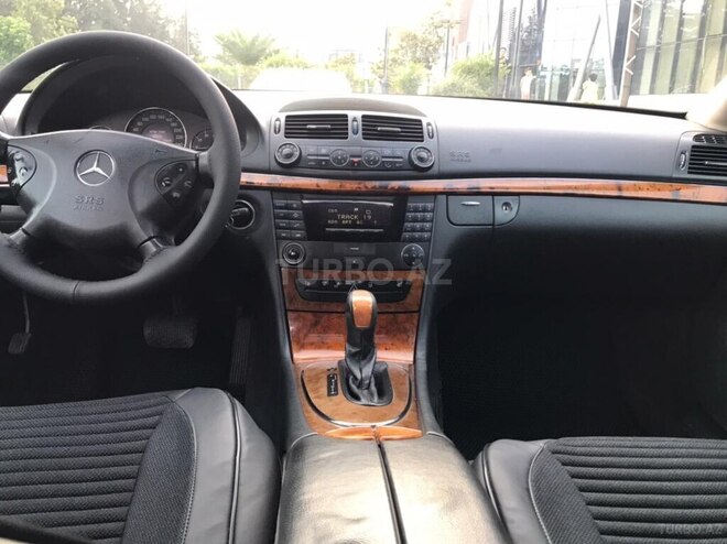 Mercedes E 240 2002, 264,000 km - 2.4 l - Mingəçevir