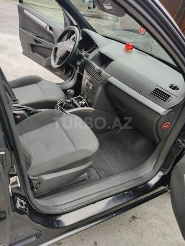 Opel Astra 2005, 323,000 km - 1.3 л - Oğuz