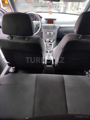 Opel Astra 2005, 323,000 km - 1.3 л - Oğuz