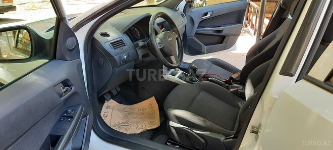 Opel Astra 2009, 145,000 km - 1.3 l - Bakı
