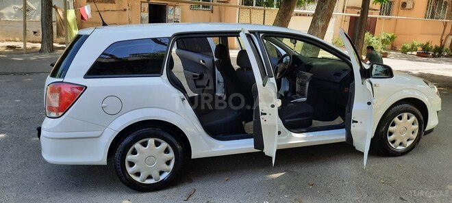 Opel Astra 2009, 145,000 km - 1.3 l - Bakı