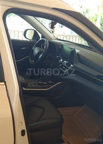 Toyota Highlander 2021, 10,200 km - 3.5 l - Bakı