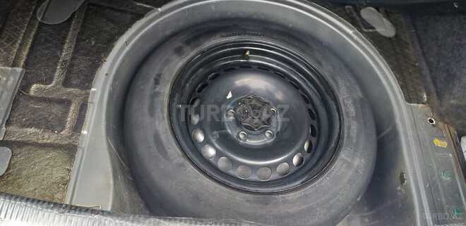 Volkswagen Passat 2001, 300,000 km - 1.8 l - Beyləqan