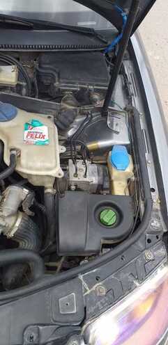 Volkswagen Passat 2001, 300,000 km - 1.8 l - Beyləqan