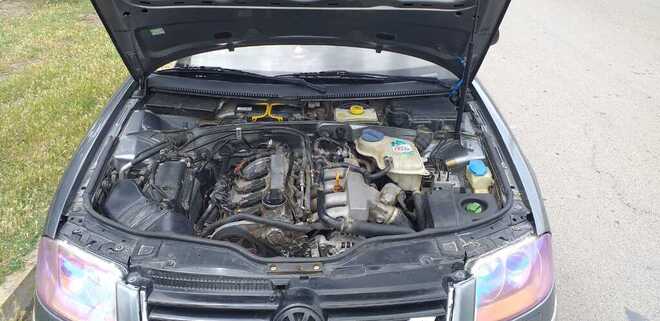 Volkswagen Passat 2001, 300,000 km - 1.8 l - Beyləqan