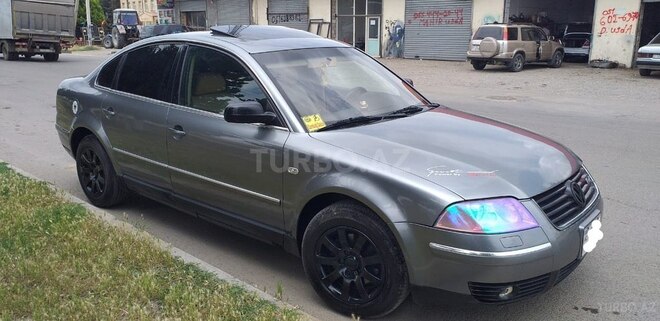 Volkswagen Passat 2001, 300,000 km - 1.8 l - Beyləqan