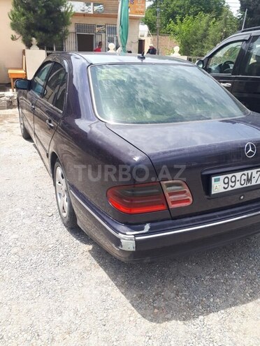 Mercedes E 270 2000, 356,412 km - 2.7 л - Bakı